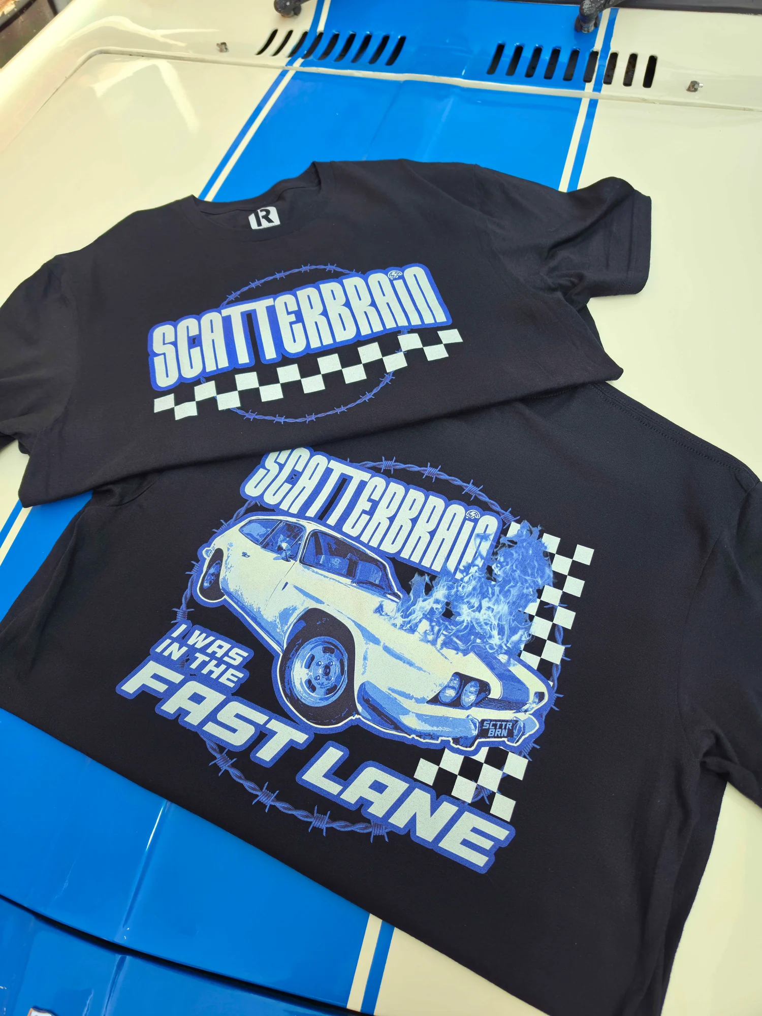 Issue #319 (SCATTERBRAIN): Magazine + T-Shirt - Image 5